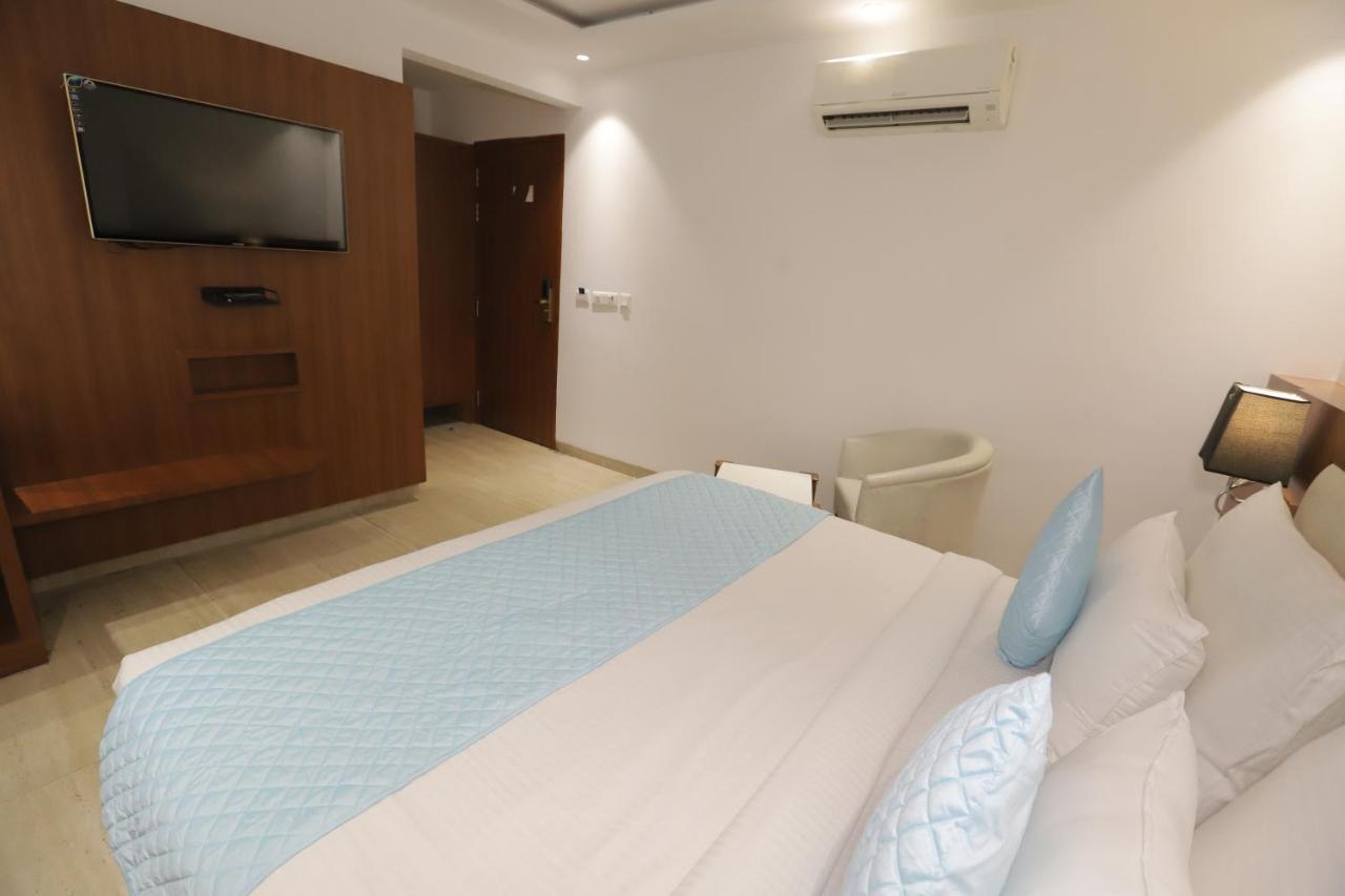 Nh Skye Suites Nueva Delhi Exterior foto