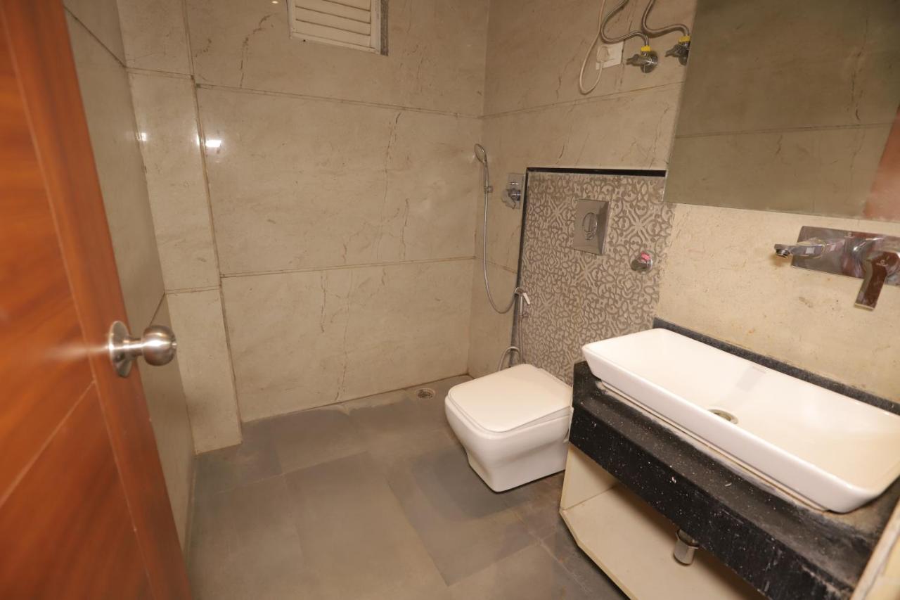 Nh Skye Suites Nueva Delhi Exterior foto