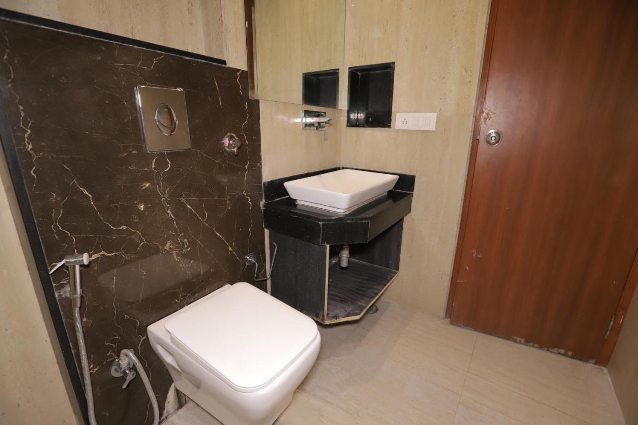 Nh Skye Suites Nueva Delhi Exterior foto