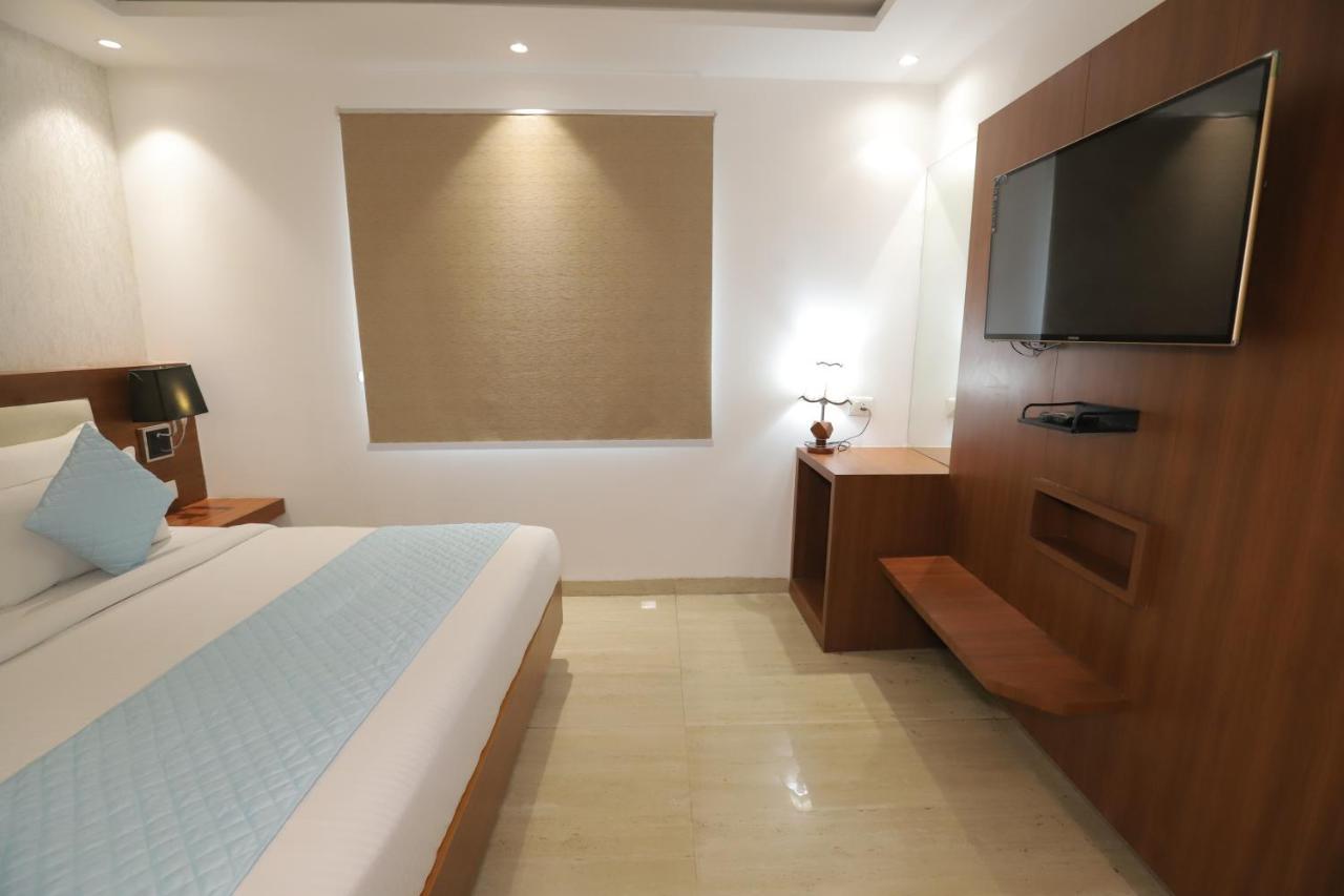 Nh Skye Suites Nueva Delhi Exterior foto