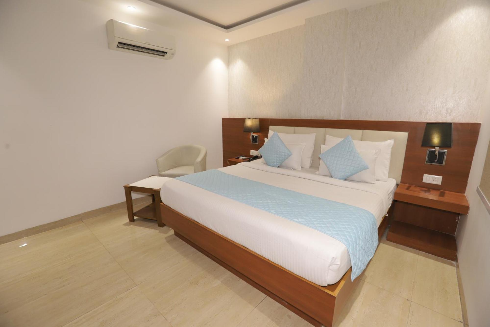 Nh Skye Suites Nueva Delhi Exterior foto
